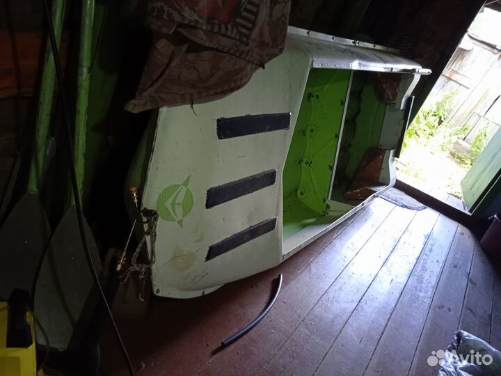 Лодка Романтика