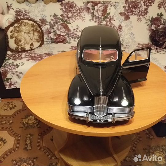 Автомодель зис- 110 Деагостини, 1:8