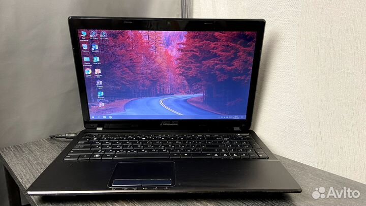 Ноутбук asus 15.6/ram 4gb/SSD новый/офис дом
