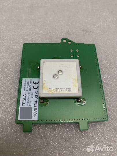 Антенна GPS Tesla Model 3