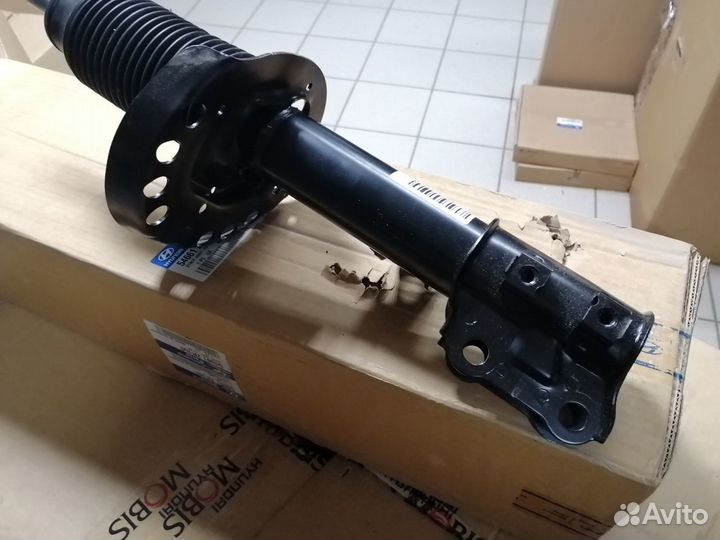 Амортизатор передний правый Хендай I30 Новый