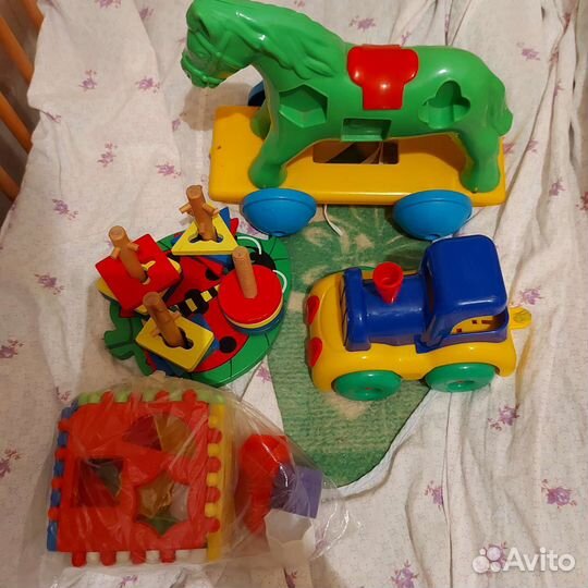 Игрушки для малышей 0-3 года отдаю
