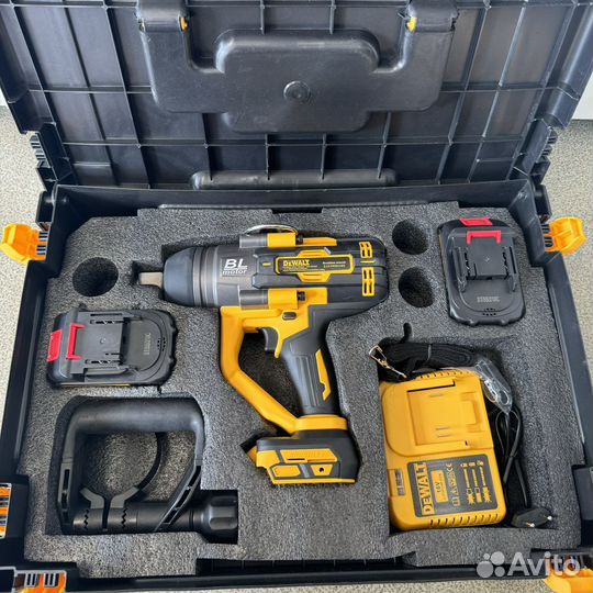 Грузовой гайковерт аккумуляторный Dewalt