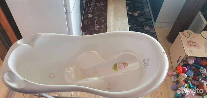 Ванна с подставкой