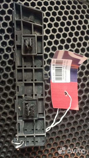 Крепление бампера и подкрылок honda freed spike