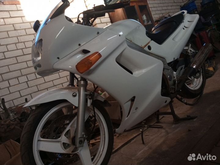 Kawasaki zzr 250