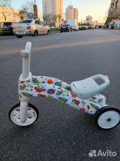 Беговел chillafish bunzi