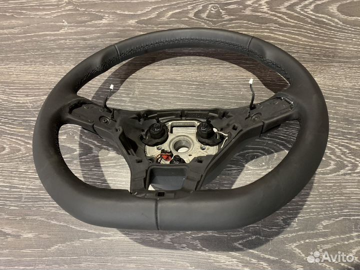 Руль VW с подогревом и лепестками Tiguan ll