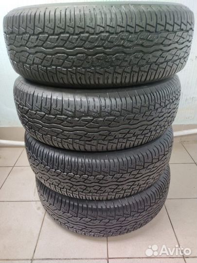Bridgestone Dueler H/T D687 225/65 R17