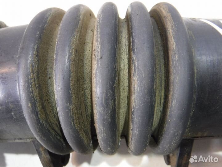 Патрубок воздушного фильтра Nissan Vanette С23