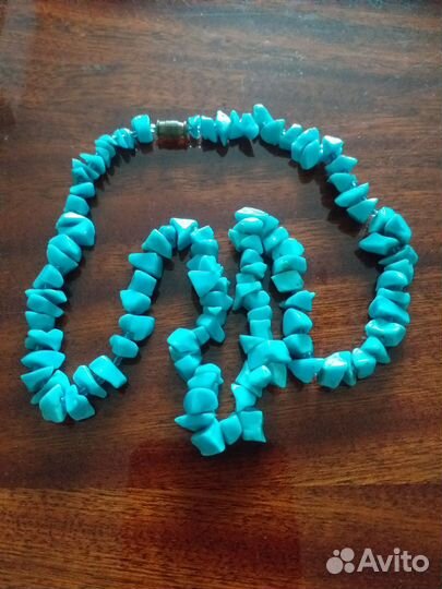 Бусы из бирюзы