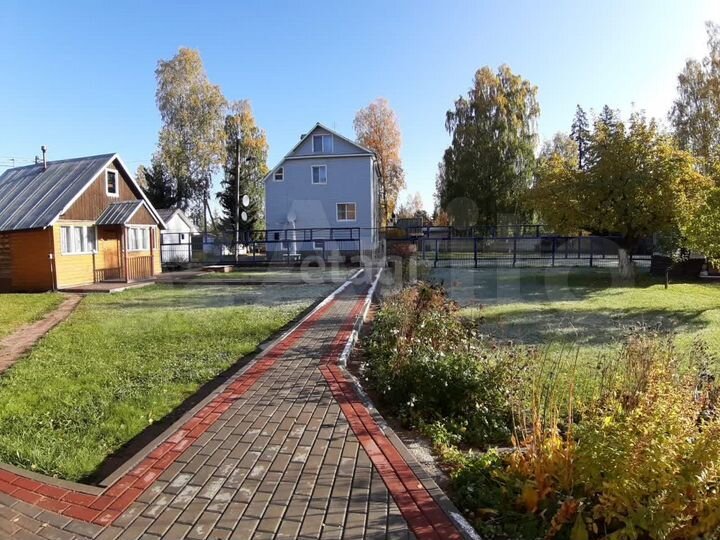 Дом 241 м² на участке 15,6 сот.