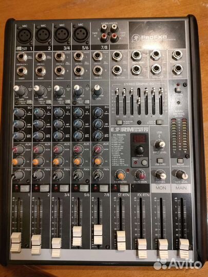 Микшерный пульт Mackie Profx 8