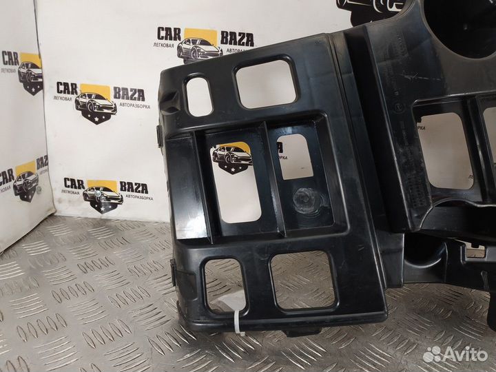 Кронштейн заднего бампера правый BMW X1