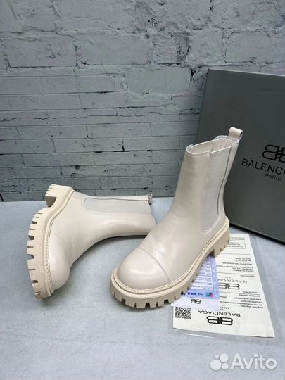 Ботинки кожаные Balenciaga