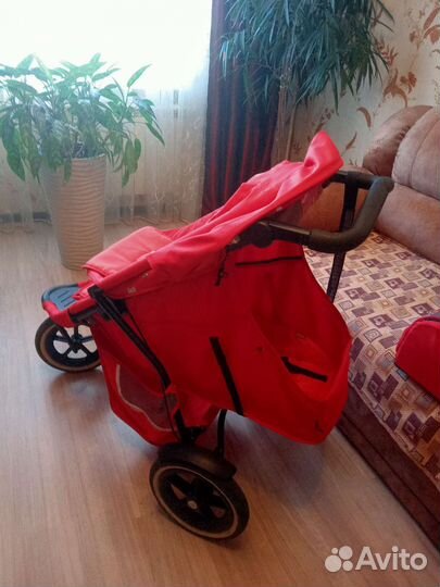 Коляска прогулочная для погодок