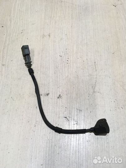 Датчик детонации Volkswagen Тоуран