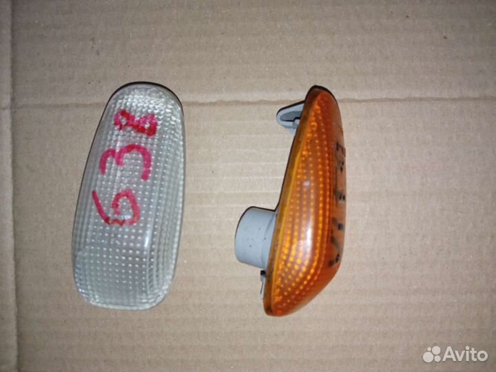 Mercedes Vito 638 повторитель поворота в крыло