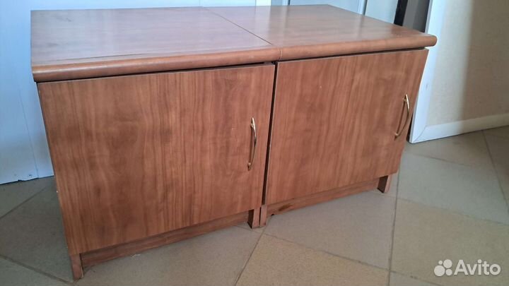 Тумбы прикроватные