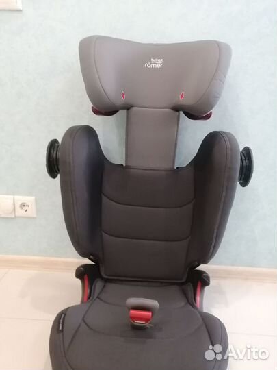 Автомобильное детское кресло britax Romer kidfix3