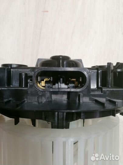 Вентилятор мотор печки отопителя Nissan terrano D1