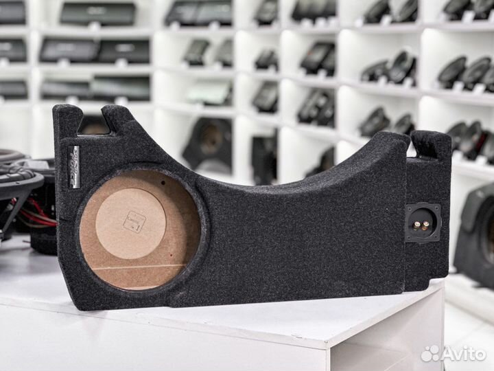 Стелс-короб на Volkswagen Tiguan 1