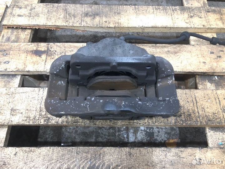 Суппорт тормозной передний левый Bmw 6 E63 N62B48