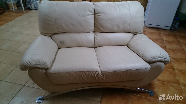 Диван из натуральной кожи