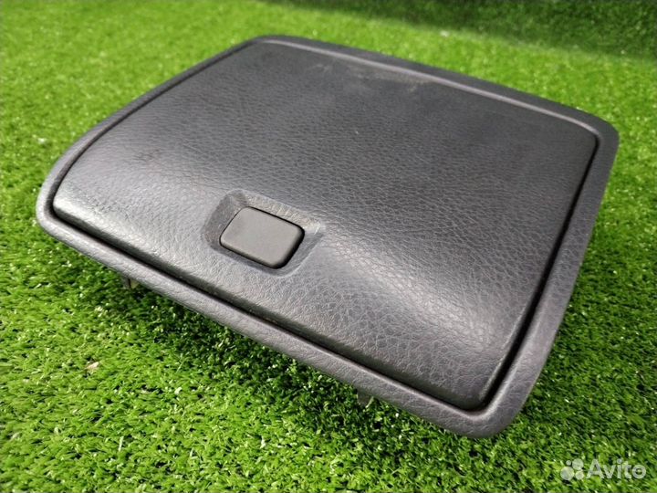 Бардачок в панель Mitsubishi Dingo CQ2A 4G15 2001