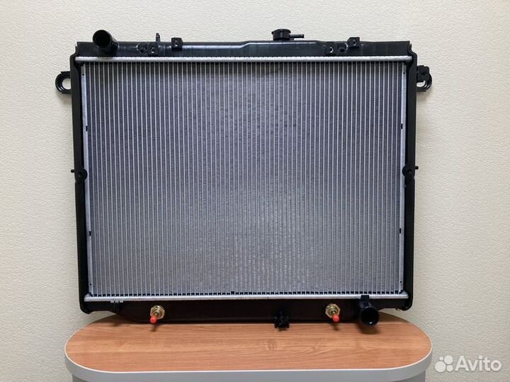 Радиатор охлаждения Тойота Лексус LX470 UZJ100 V8