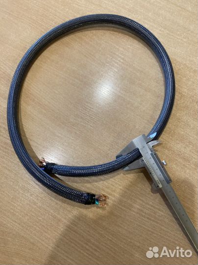 Силовой аудио кабель