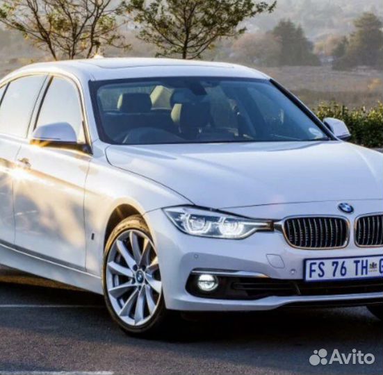 Стекло правой фары BMW F30, F35