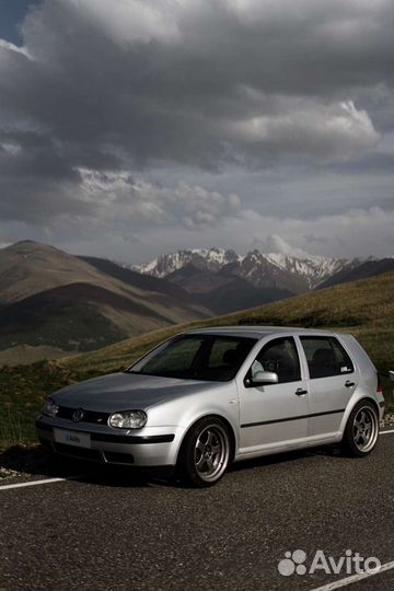 Volkswagen Golf 1.6 МТ, 2002, 247 000 км