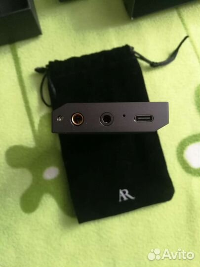 Acoustic Research M200