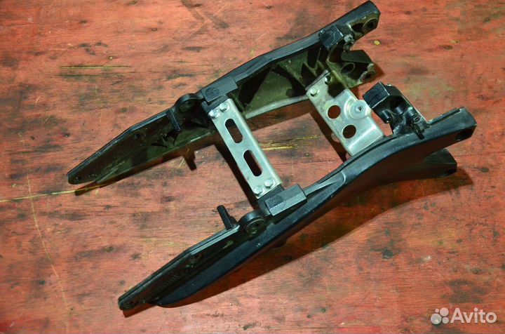 Подрамник передний Suzuki GSX-R 600 / 750 k6 - k7