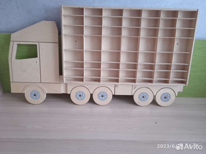 Полка для машинок