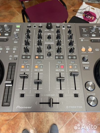 Dj контролер Pioneer DDJ-T1