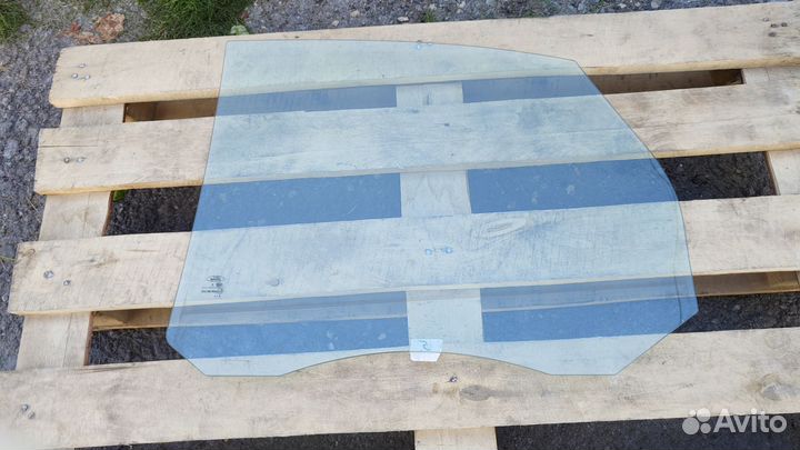 Ford focus 2 стекло