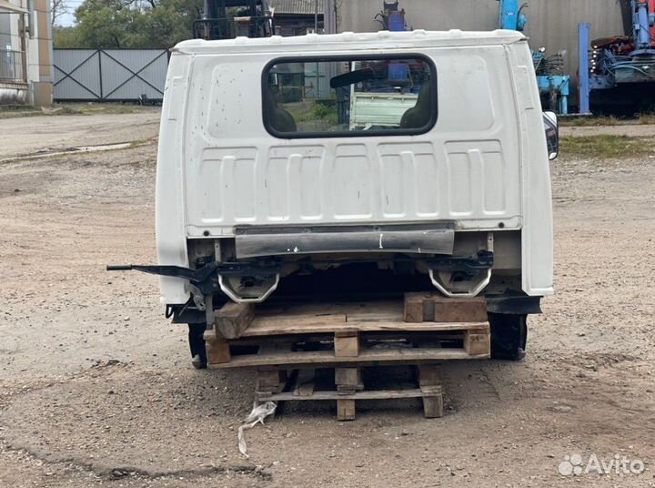 Кабина Isuzu Elf NKR66E 4HF1 1995