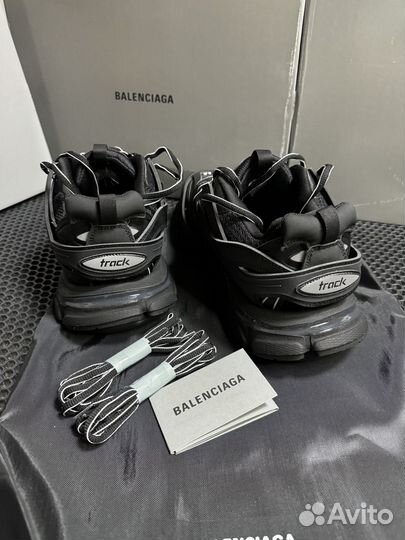 Balenciaga track 1 black