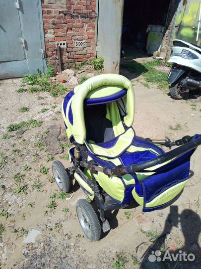 Прогулочная коляска