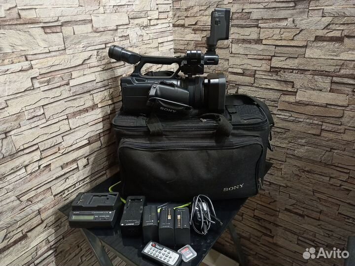 Видеокамера sony HDR-AX2000E