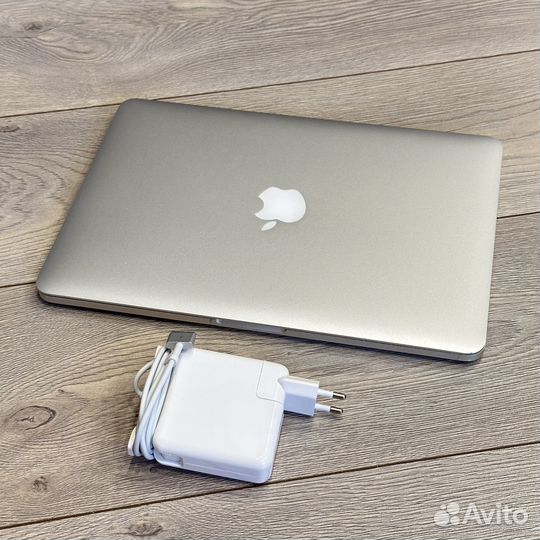 Apple MacBook Pro 13 (2015) Intel i5 / 8 / 128 SSD