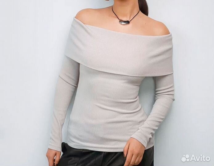 Лонгслив с открытыми плечами