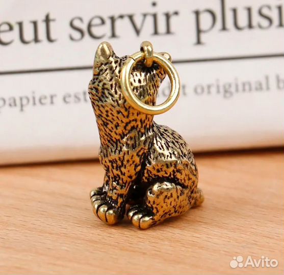 Фигурка кота