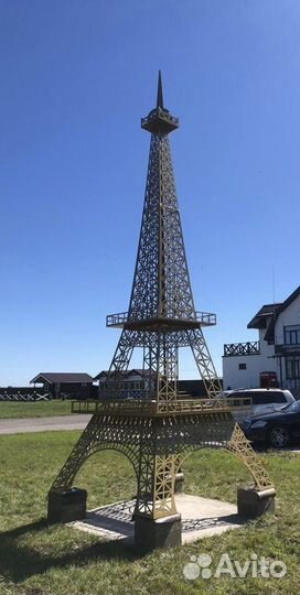 Эйфелева башня высотой 3.1 метра