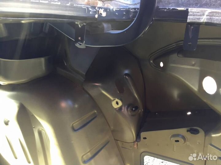 Крыло заднее правое Citroen C4 2011