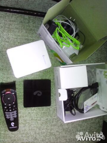 Продам Wi-Fi роутер D-Link(Dir-300) и тв приставку