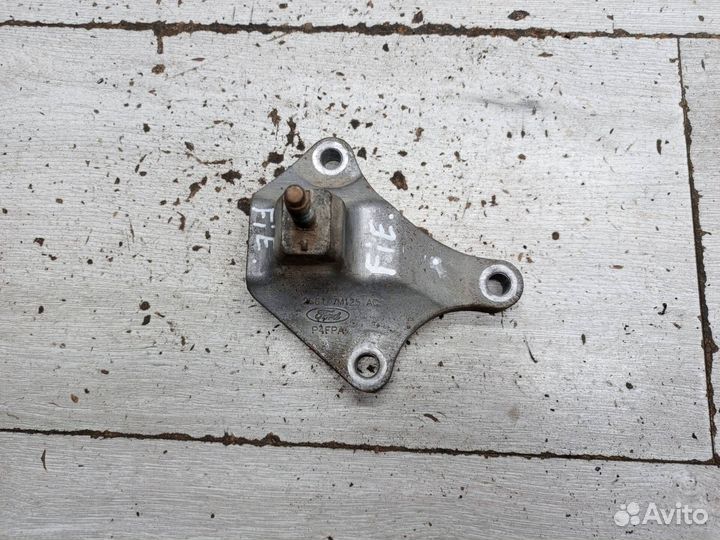 Кронштейн кпп Ford Fiesta 5 / Fusion