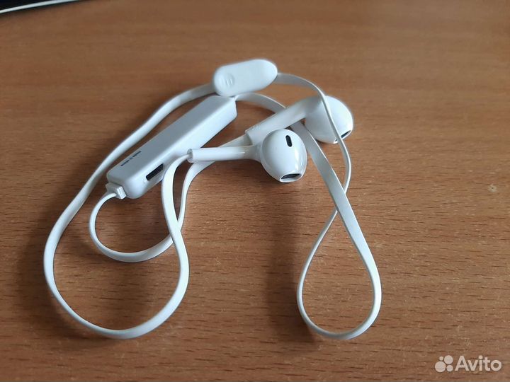 Беспроводные bluetooth наушники новые